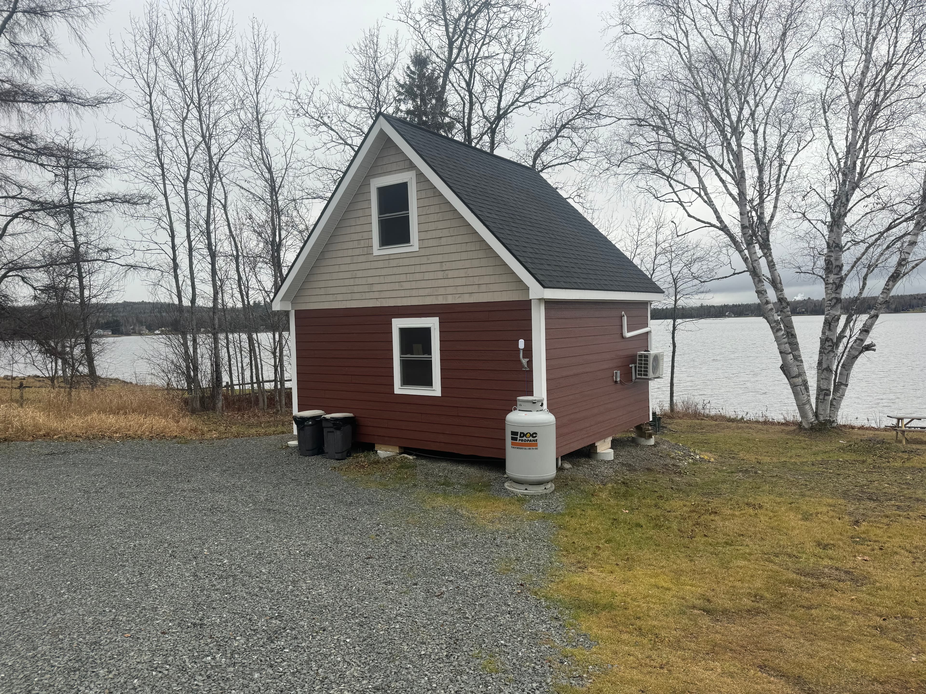 (87B) Portage Lake Municipal Seaplane Base – Lake Landing Cabin, The Bird's Nest